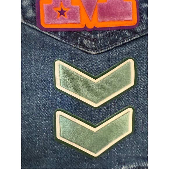 NWT Stella McCartney Kids “Varsity Badges Denim Skirt". Size 3 toddler - Picture 8 of 12